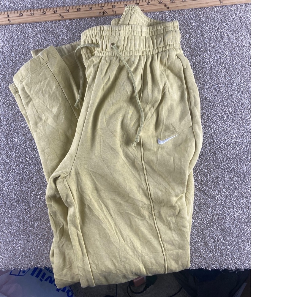 Nike Mens S 28x34 Sportswear Essential Wide Leg Fleece Pants Yellow CU6156-318